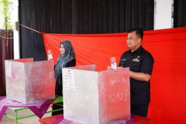 Bupati Dharmasraya sebut Pemilihan Wali Nagari Nagari serentak berjalan aman