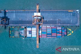 Terminal Petikemas Surabaya tekan biaya operasional Rp15 miliar