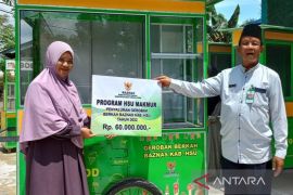 Baznas HSU launching program Gerobak Berkah