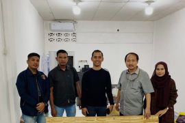 Polisi dan Dinkes inspeksi mendadak ke apotek dan toko obat di Pidie