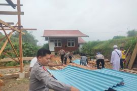 Polres Agam salurkan bantuan material bangun pondok pesantren