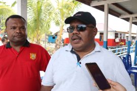 Masyarakat Kampung Enggros dan Kayo Pulau siap menyambut peserta KMAN VI