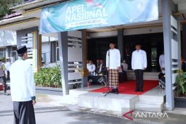 Bupati minta santri jangan lupa tugas utama