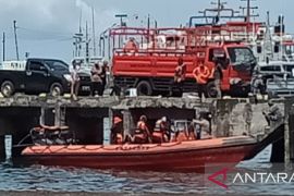 Basarnas menghentikan pencarian nelayan Sangihe yang jatuh di laut