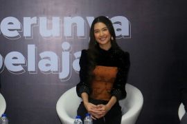 Mikha Tambayong ajak bijak pakai media sosial