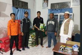 Tanah Bumbu bantu warga terdampak longsor di Kecamatan Satui