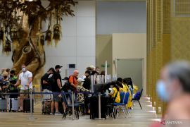 Minggu, kasus COVID-19 di Indonesia tambah 2.717