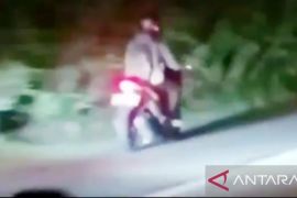 Salah ikuti aplikasi, seorang pengendara motor masuk Tol Jagorawi