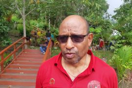 Masyarakat 25 kampung meriahkan Tarian Isosolo saat FDS