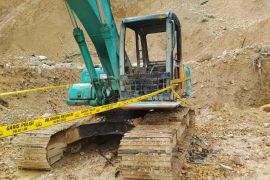 Beko milik BUMG di Aceh Jaya di bakar OTK