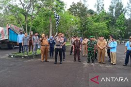 Bangka Barat distribusikan logistik pilkades serentak