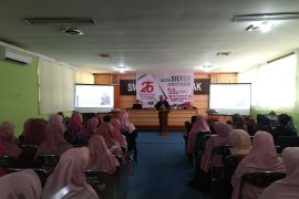 Alumni angkatan 98 SMA 1 Guguak gelar pelatihan ESQ untuk siswa dan guru