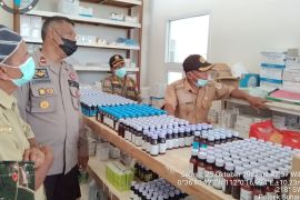 Polres Kapuas Hulu awasi peredaran obat sirup hingga pelosok