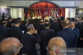 Kunjungan delegasi Pimpinan MPR OKI di Museum KAA