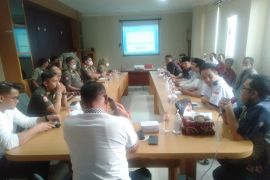 Pemkot tawarkan relokasi puluhan PKL Bawah Tol Tambak Asri