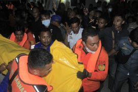 Dishub NTT bentuk tim investigasi selidiki kapal terbakar