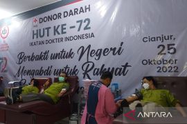 Seratusan dokter di Cianjur donor darah