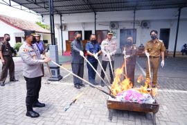 Kejari Kabupaten Madiun musnahkan barang bukti 83 kasus kejahatan