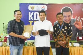 Mas Abu apresiasi kerajinan rajut Kediri tembus pasar luar negeri