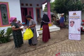 Relawan "Mak Ganjar" bantu korban bencana puting beliung di Pasuruan