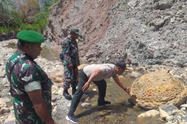 Usai tertimbun longsor, jalan trans-Timor sudah bisa dilalui