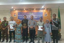 51 pasangan suami-istri difasilitasi Pemkot Ambon untuk sidang isbat nikah massal