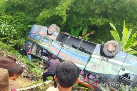 Bus ALS masuk jurang di Tapsel rencana hendak berhenti di sebuah masjid