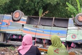 Ini penyebab terbaliknya Bus ALS di Tapsel, berikut nama korban