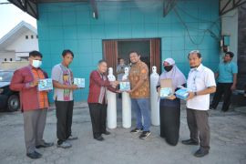 Antam bantu 20 tabung oksigen dan regulator