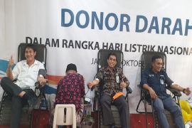 PLN dan Forum Sinergi BUMN Jambi gelar donor darah