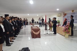 Ketua Bawaslu Sitaro lantik 29  anggota Panwaslu Kecamatan