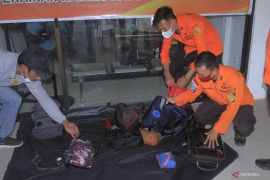 BARANG-BARANG KORBAN KAPAL TERBAKAR DI NTT Page 2 Small