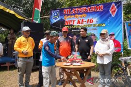 Kepala Diskominfo HSS buka HUT ke-16 RPU Layang-layang YH7HGR