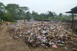DLH Purwakarta minta desa mengelola sampah segera mengurus izin