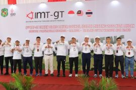 Wali Kota Medan  beserta wali kota peserta IMT GT lakukan penghijaun