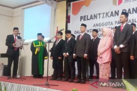 Pengawas pemilu diingatkan profesional dan jaga integritas