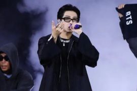 Album solo pertama RM BTS duduki peringkat tiga billboard 200