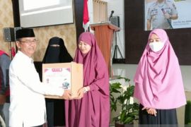 Kemenag Sulsel bersama Polda dan Kodam beri bantuan modal usaha bagi mantan napiter