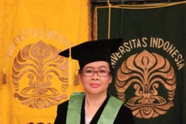 Guru Besar FKUI mendapat penghargaan Bossscha medal Leiden-Delft-Erasmus
