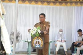 Gubernur Sulbar bantu pembangunan gereja di Mamuju