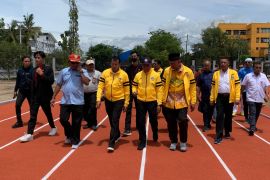 Menpora resmikan lintasan atletik standar internasional pertama di Sumbar