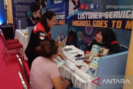 Imigrasi "jemput bola" buka layanan pembuatan paspor di Ambon Plaza