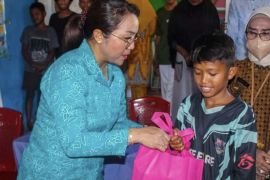 Dinsos - TP PKK Ambon salurkan bantuan nutrisi ke warga rentan, patut diapresiasi