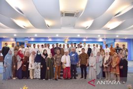 Perumda Tirta Kahuripan Bogor beri penghargaan umroh gratis bagi 38 pegawai