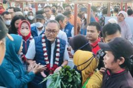 Mendag Zulkifli Hasan sebut RI impor 350 ribu ton kedelai atasi kenaikan harga