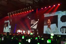 Banyak penonton pingsan, konser NCT 127 dihentikan