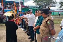 Bupati apresiasi turnamen sepak bola bupati Solok cup tahun 2022