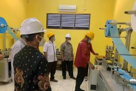 Masker buatan pelajar SMKN 1 Losarang dipasarkan ke China