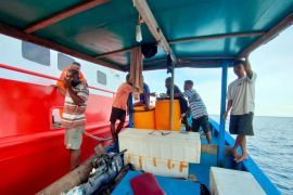 Tim SAR Sorong selamatkan kapal nelayan di laut Raja Ampat