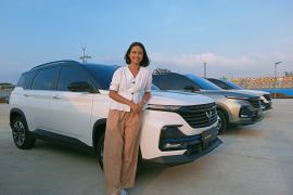Wuling luncurkan Almaz Hybrid, ini harganya